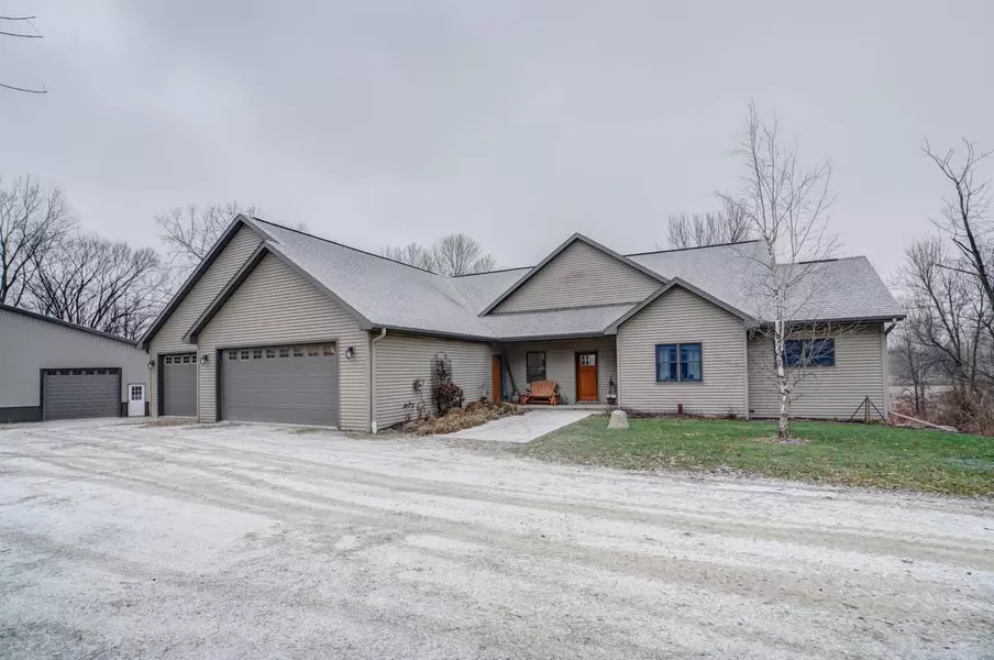 N1544 County Road BB, Reeseville, WI 53579