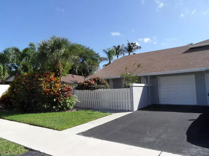 2714 SW 5th ST, Delray Beach, FL 33445