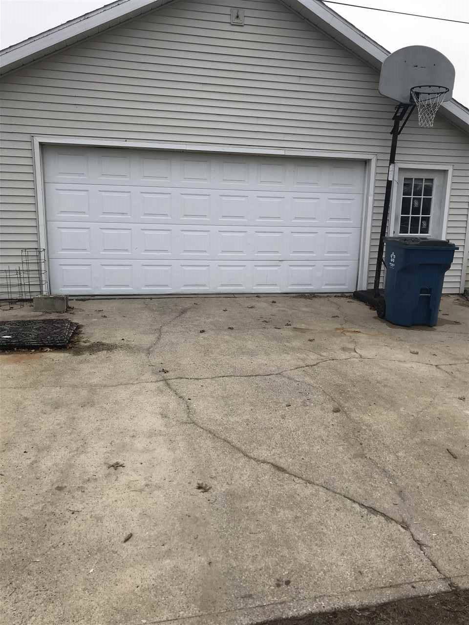 3976 N Winters Drive, Sanford, MI 48657