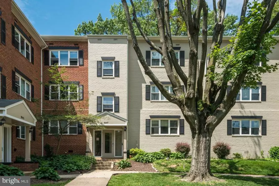 3047 PATRICK HENRY DR #102, Falls Church, VA 22044