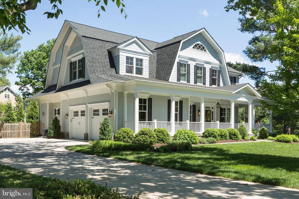 Vienna, VA 22180,401 MURRAY LN NE