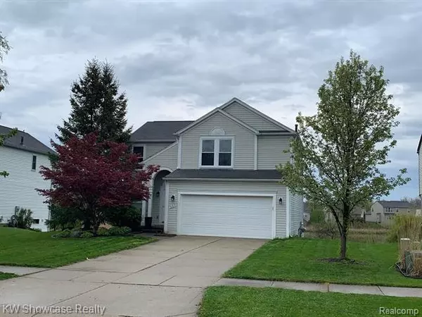 557 DEER PATH TRL, Waterford, MI 48327