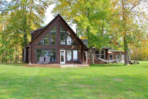 323 Fee Fee Point RD, North Hero, VT 05474