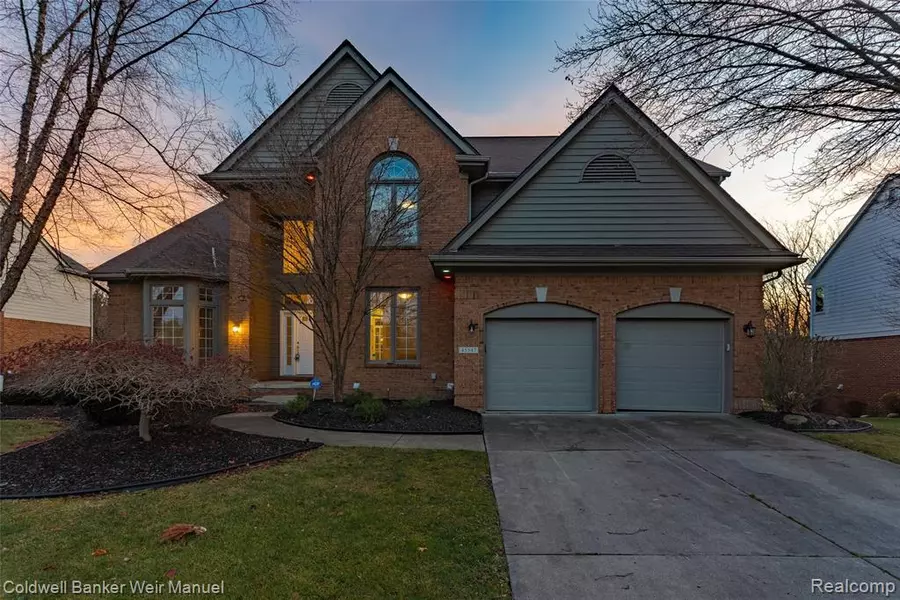 45547 IRVINE Drive, Novi, MI 48374 3773