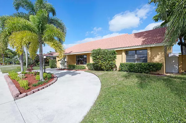 Boca Raton, FL 33486,929 SW 4th ST