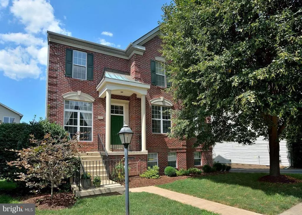 Fairfax, VA 22031,8908 GARDEN STONE LN