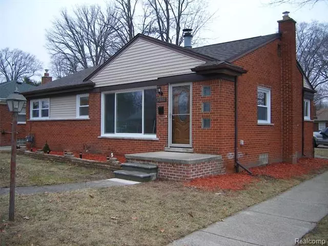 9302 COLUMBIA, Redford, MI 48239