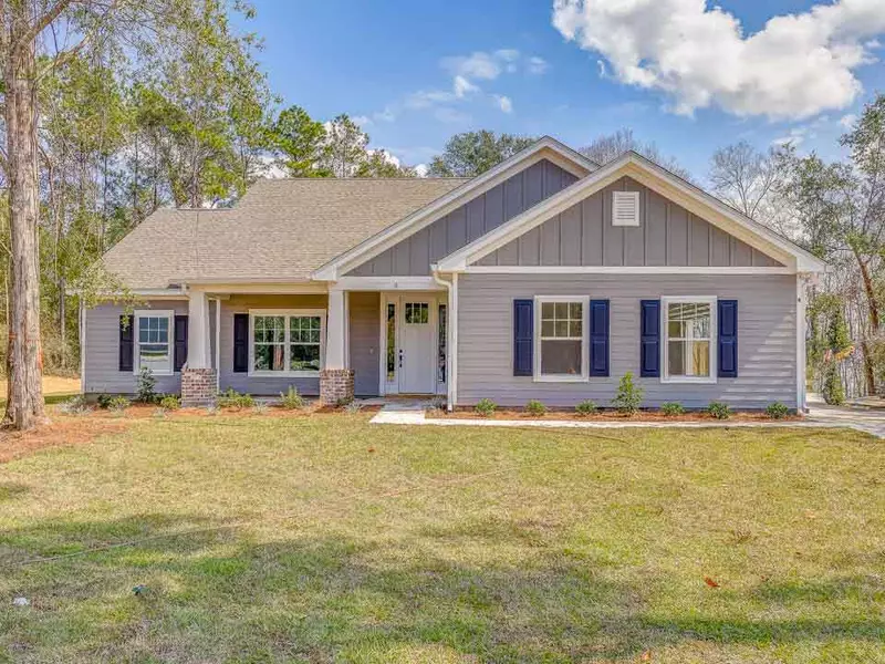 52 London Circle, Crawfordville, FL 32327