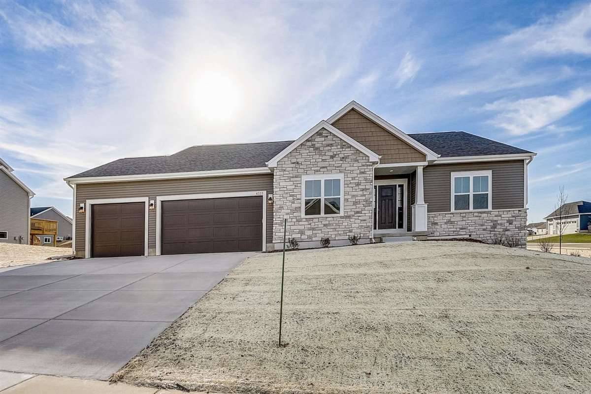 4333 Welcome Home Ct, Windsor, WI 53598