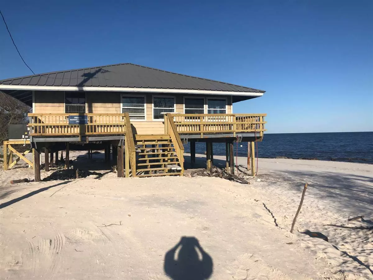 Alligator Point, FL 32346,104 Alan Lane