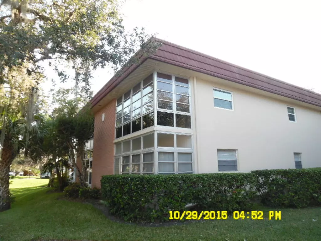 Vero Beach, FL 32962,11 Vista Gardens TRL 104