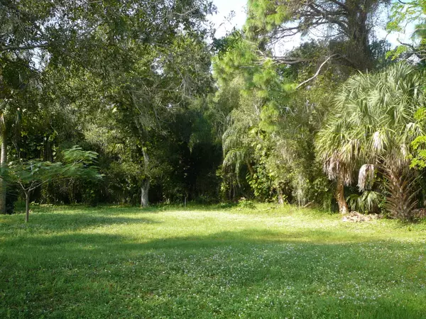 Fort Pierce, FL 34982,0000 Forest PL