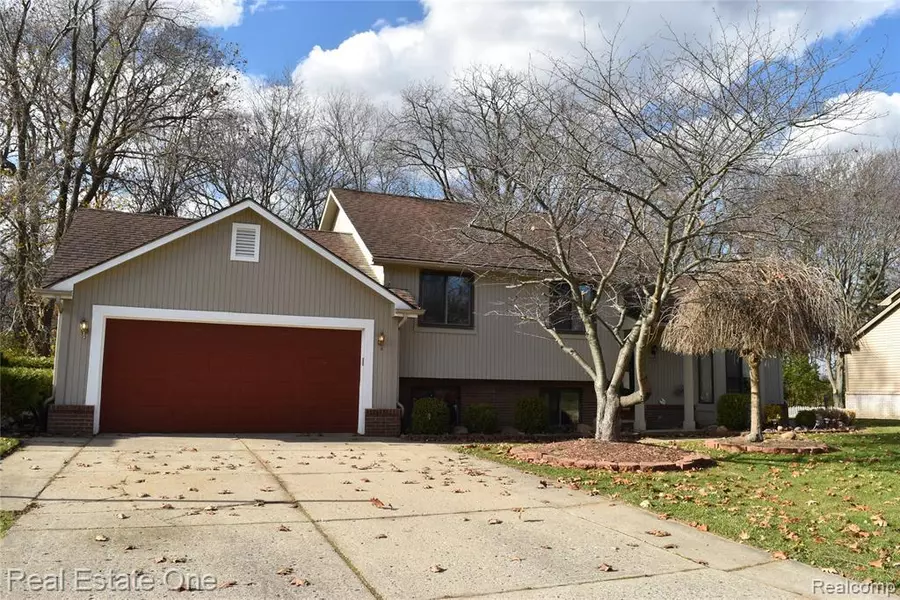 777 Kentucky Drive, Rochester Hills, MI 48307 3740