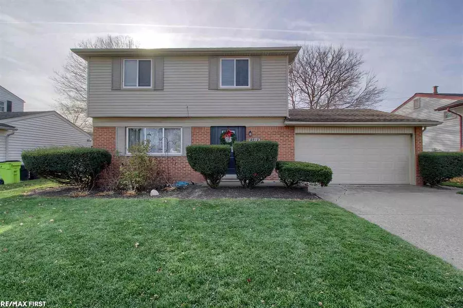 8218 Willesdon Square, Sterling Heights, MI 48312