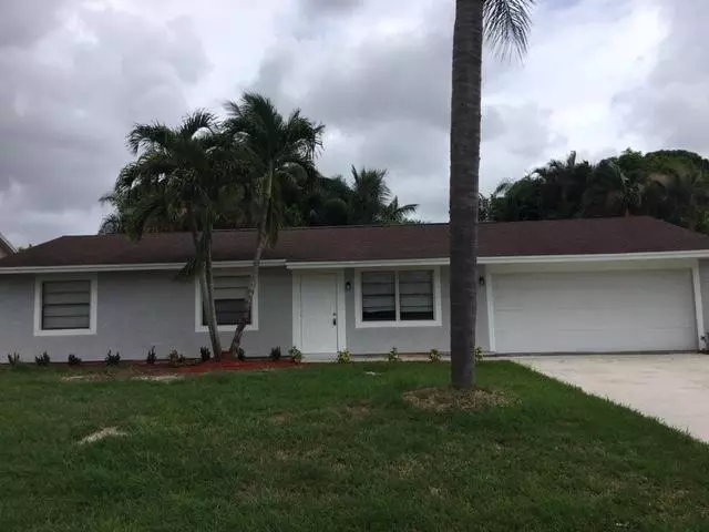 713 SE Autumn TER, Port Saint Lucie, FL 34983