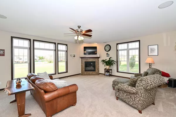 Oconomowoc, WI 53066,936 Prairieview Cir