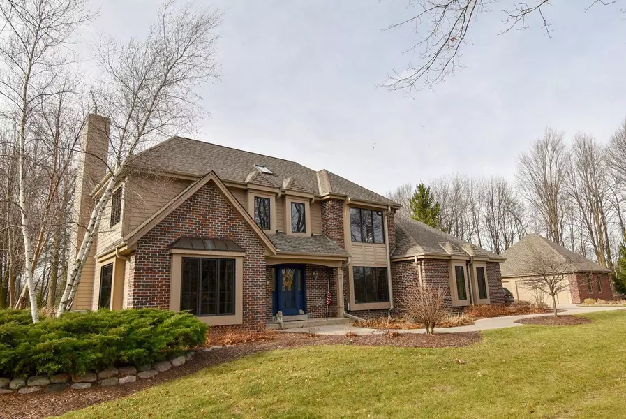 N43W23225 Beaver Ct, Pewaukee, WI 53072