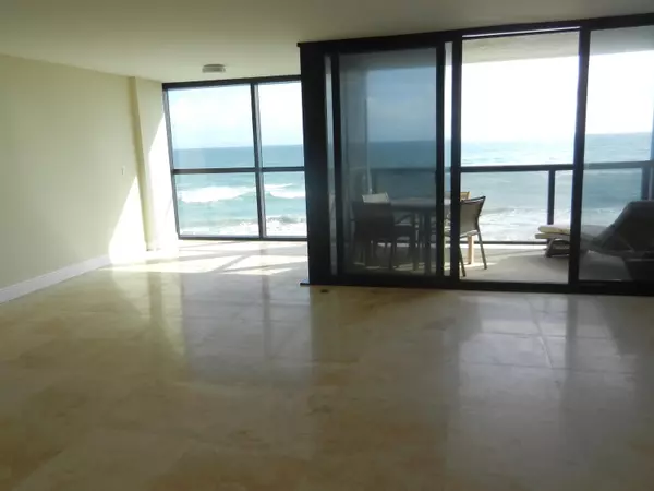 Jensen Beach, FL 34957,10410 S Ocean DR 504