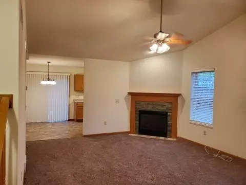 Oregon, WI 53575,1090 Vinyard Dr