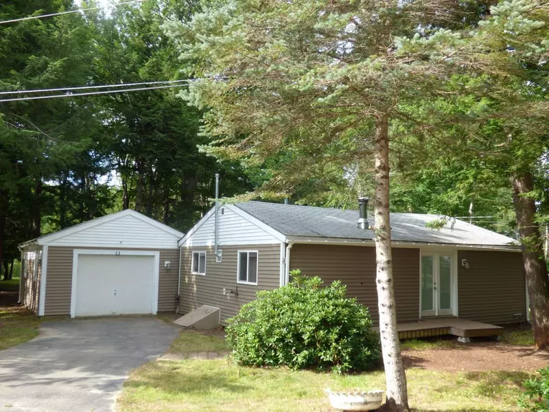 4 Blackbird LN, Moultonborough, NH 03254