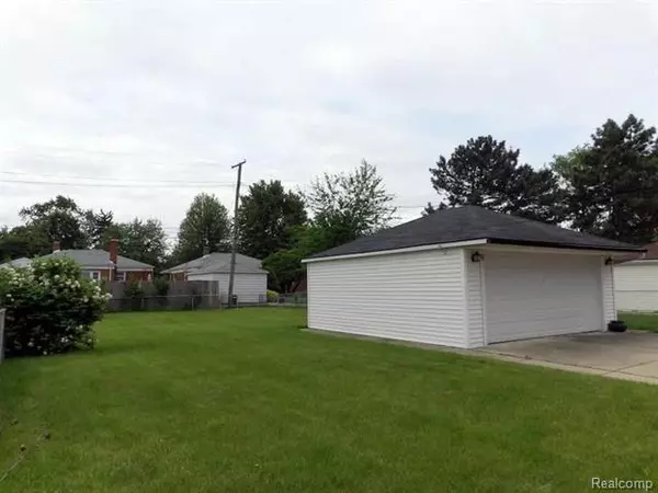 Allen Park, MI 48101,17473 HERRICK ST