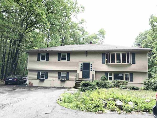 24 Old Manchester RD, Derry, NH 03038