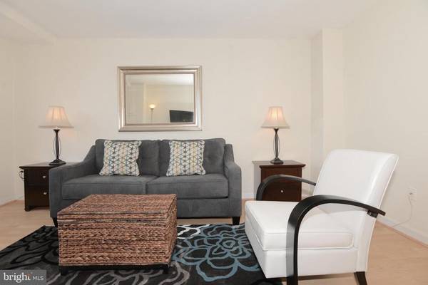 1111 ARLINGTON BLVD #747, Arlington, VA 22209