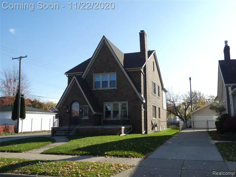 233 DWIGHT Street, Trenton, MI 48183 2125