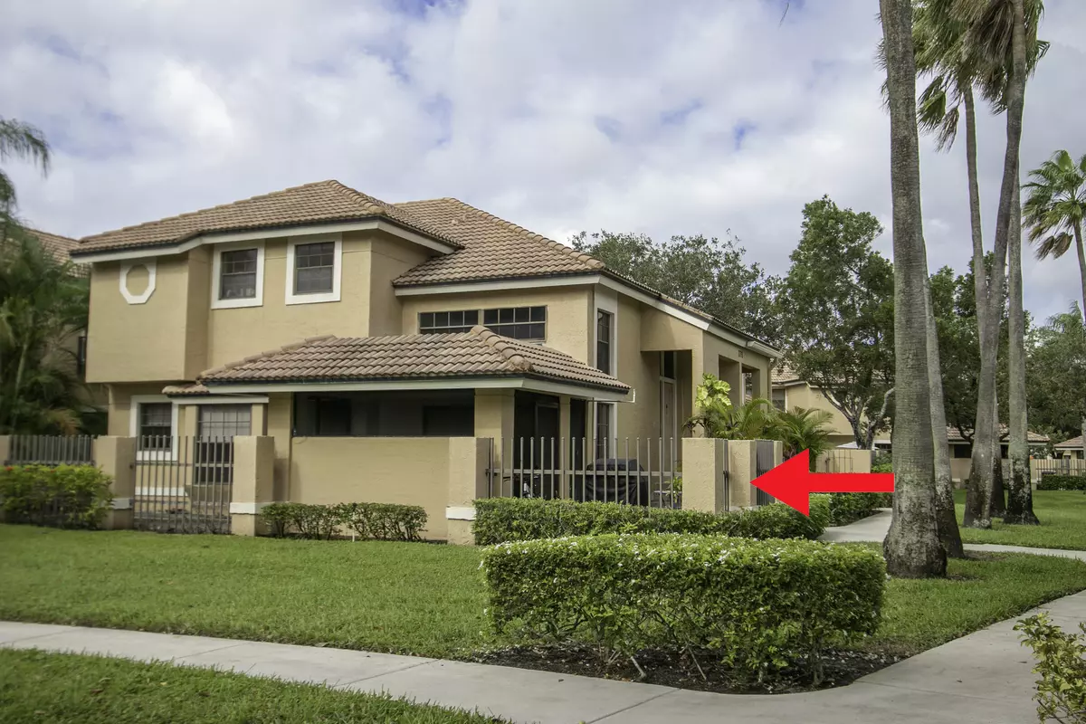 Palm Beach Gardens, FL 33418,376 Prestwick CIR 3