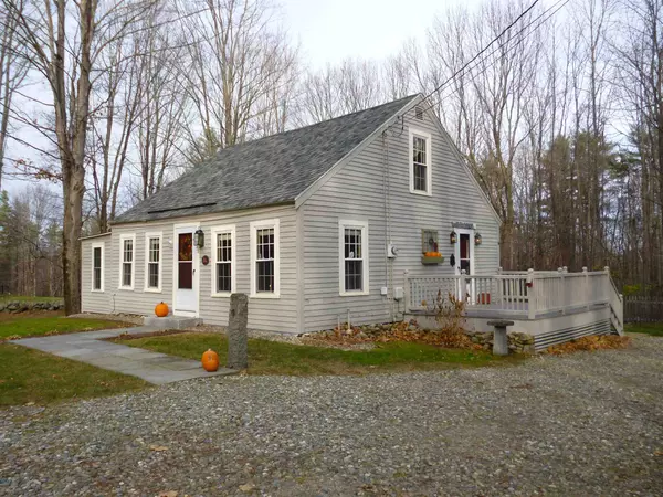 78 Tuftonboro Neck RD, Tuftonboro, NH 03816