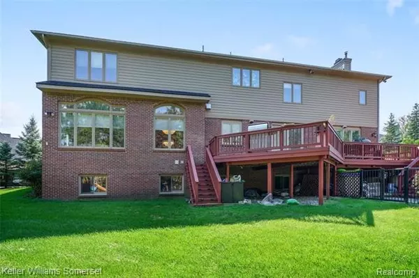 West Bloomfield, MI 48322,6686 BOX WOOD CRT