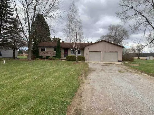 19147 Amman Rd., Chesaning, MI 48616