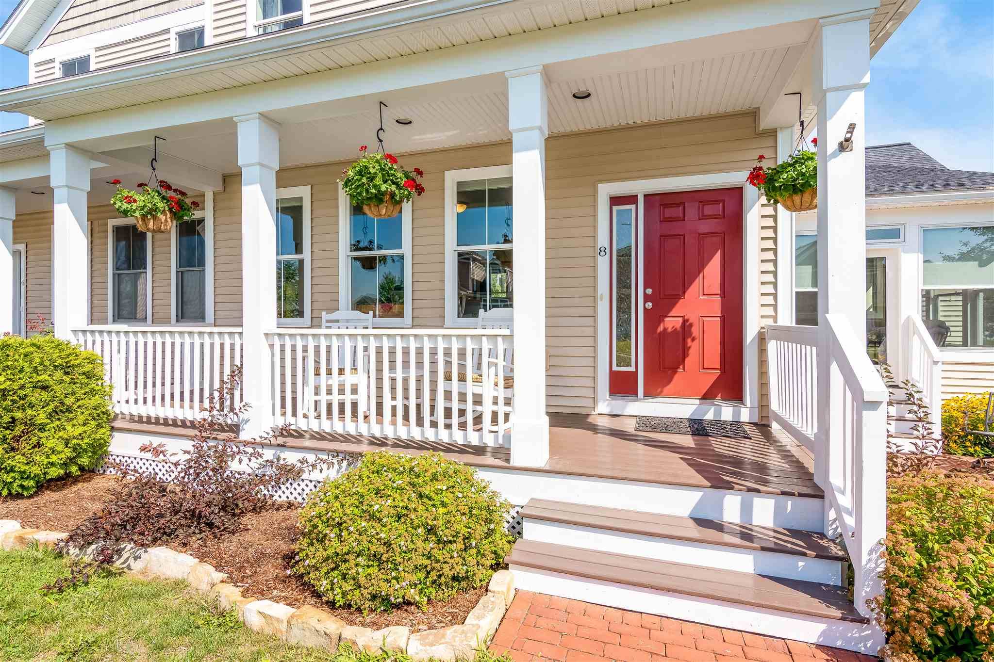 South Burlington, VT 05403,8 West Fisher LN