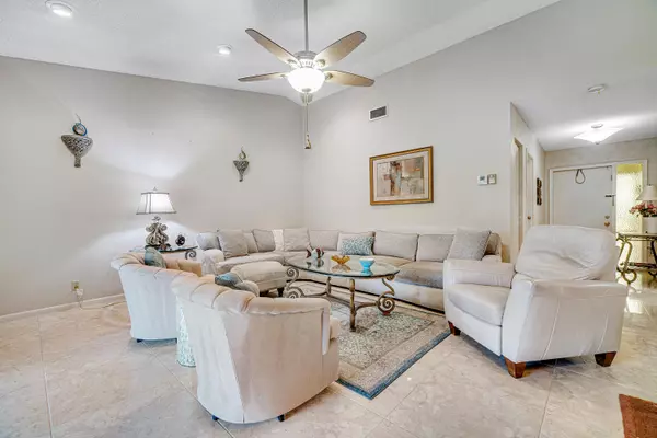 Lake Worth, FL 33467,6998 Peony PL