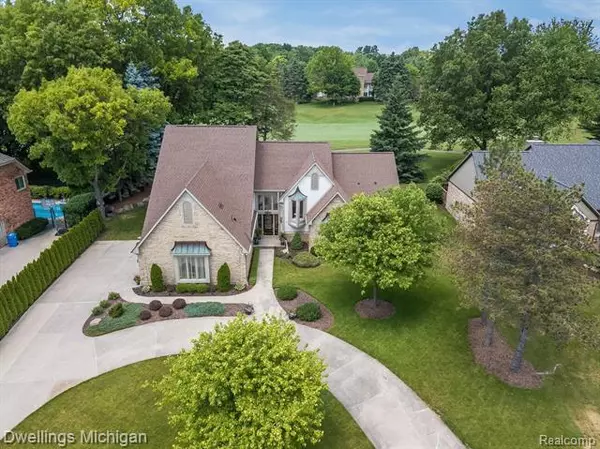 Brighton, MI 48116,4795 OAK TREE CRT