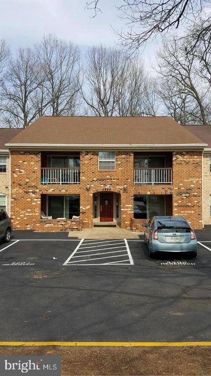 5942 COVE LANDING RD #302, Burke, VA 22015