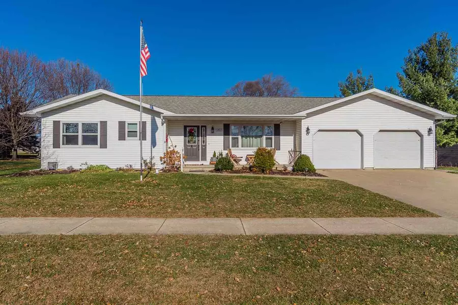 1827 Valhalla View Ct, Reedsburg, WI 53959