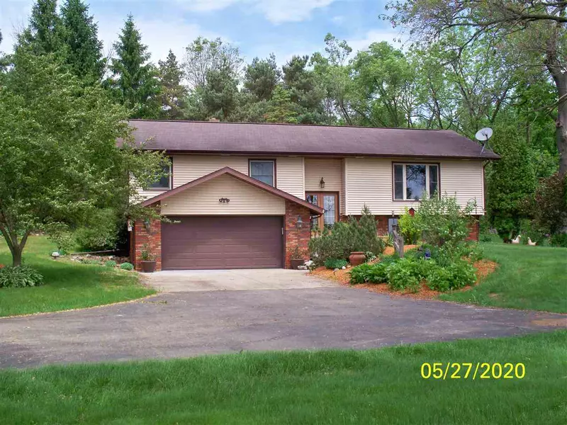 S12296 Liegel Ct, Spring Green, WI 53588