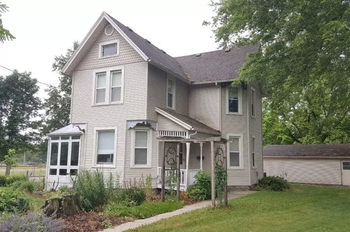 724 S Page St, Stoughton, WI 53589