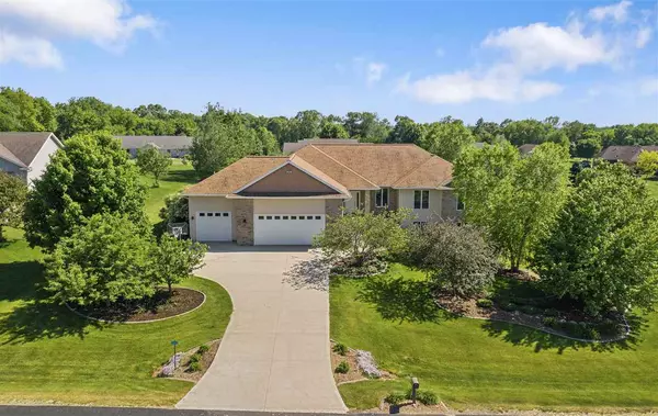 3048 Wyndwood Way, Sun Prairie, WI 53590