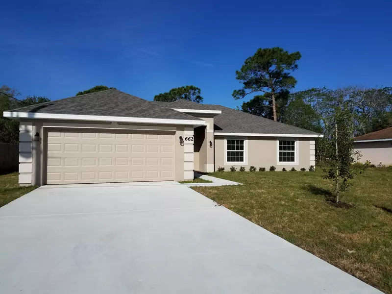 662 SE Prineville ST, Port Saint Lucie, FL 34983