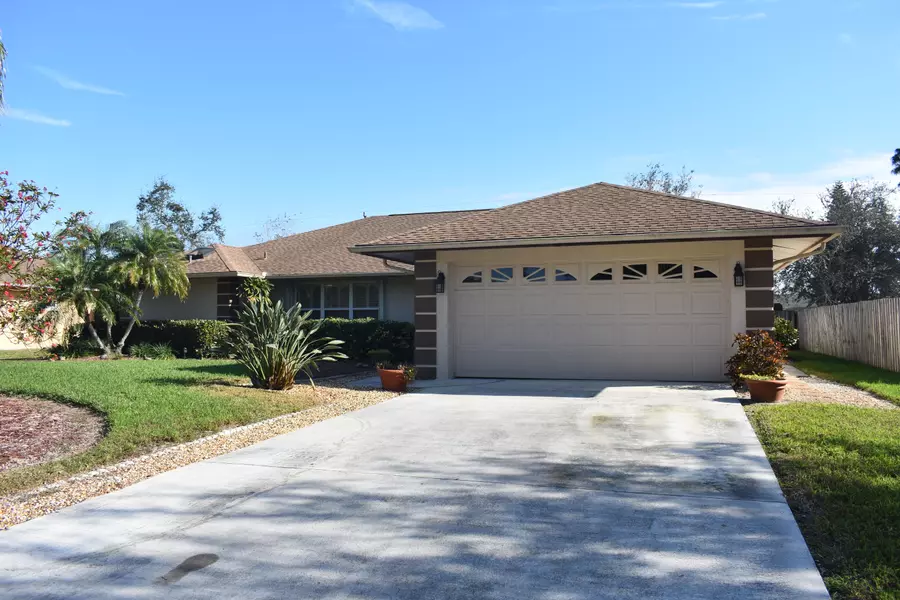 512 SE Ocean Spray TER, Port Saint Lucie, FL 34983