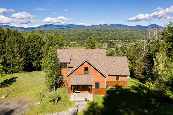 89 Richardson LN, Stowe, VT 05672