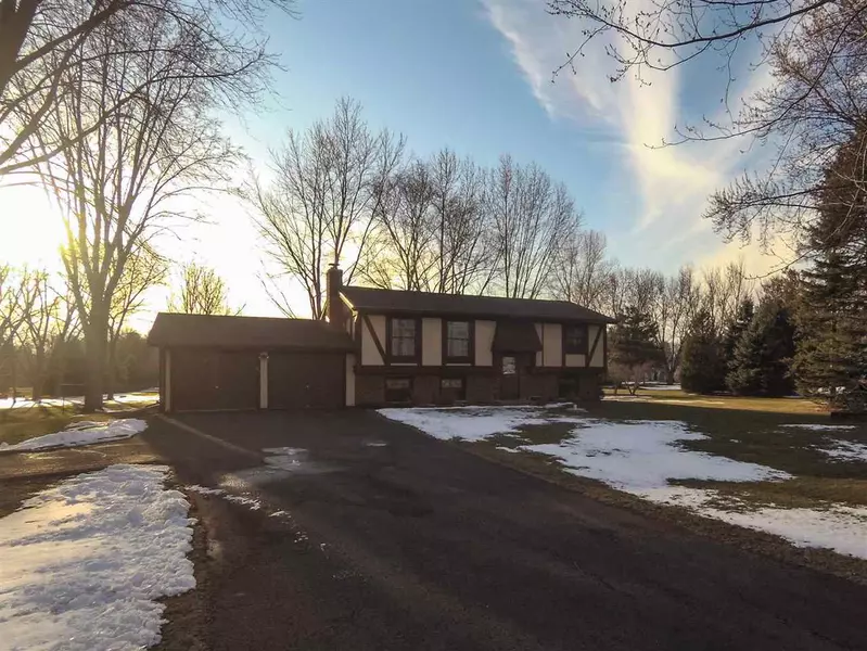 2055 County Road N, Stoughton, WI 53589