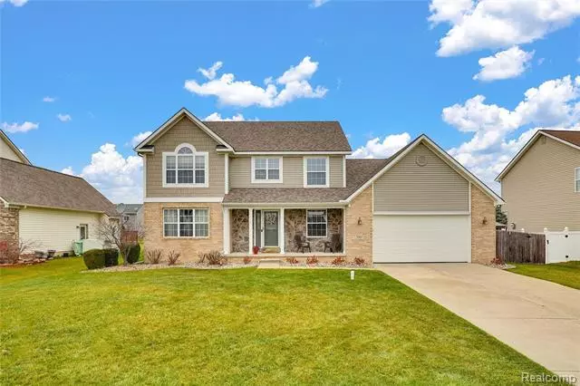 5561 CHATHAM LN, Grand Blanc, MI 48439