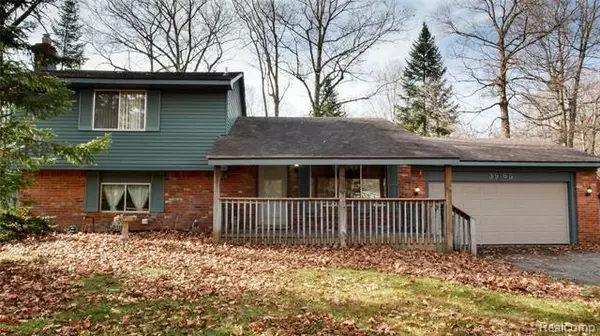 3965 NELSEY RD, Waterford, MI 48329