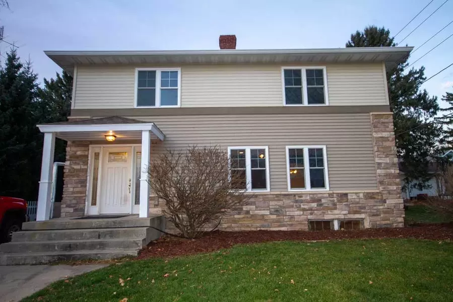 212 3rd Ave, New Glarus, WI 53574