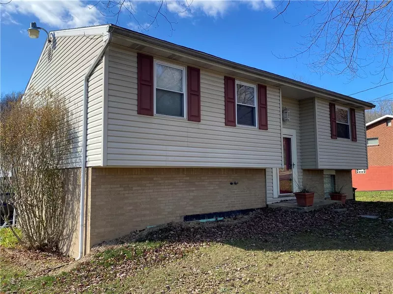 564 NEWPORT DRIVE, Greensburg, PA 15601