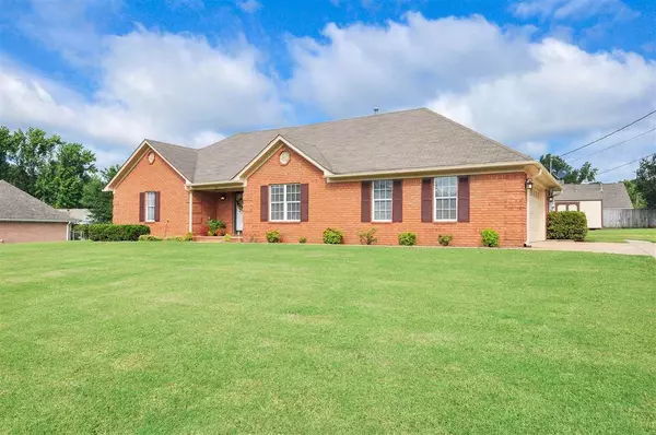 Atoka, TN 38004,65 EDITH LN