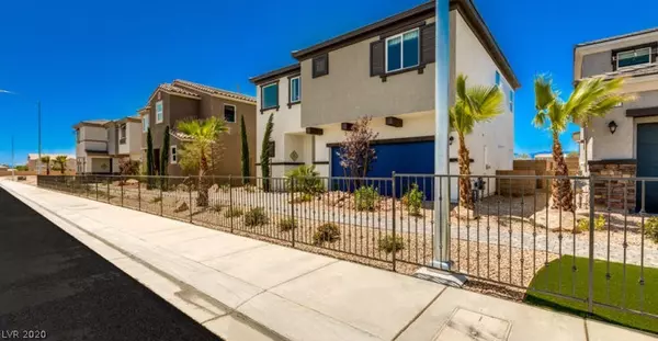 North Las Vegas, NV 89081,5433 Desert Mirage Street